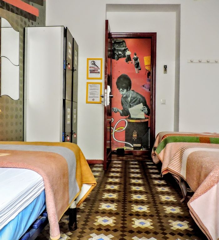 4 bed Mix dorms